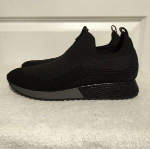 BareTraps Posture Black Knit Slip-On Sneakers